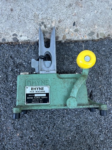 Vintage rhyne floral pick - rhyne,